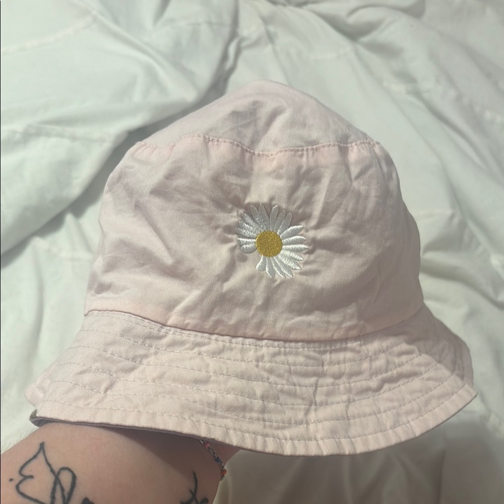 Soft Pink Bucket Hat with Daisy Detail